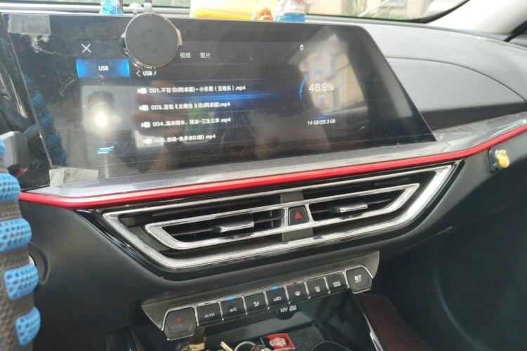 Used CHANGAN OSHAN X5 2021 Revised Version 1.5T DCT Luxury Edition Audio And AC Panel