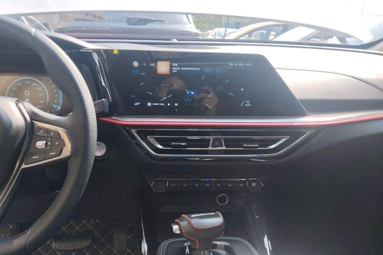 Used CHANGAN OSHAN X5 2021 1.5T DCT Flagship Edition Audio And AC Panel