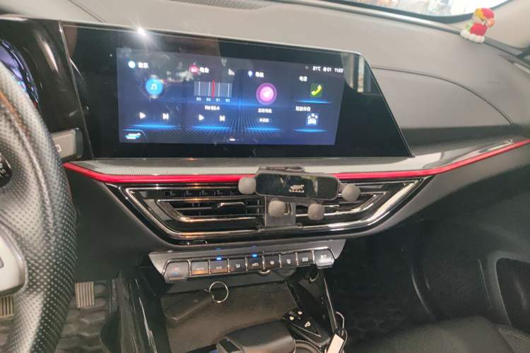 Used CHANGAN OSHAN X5 2021 1.5T DCT Luxury Edition Audio And AC Panel