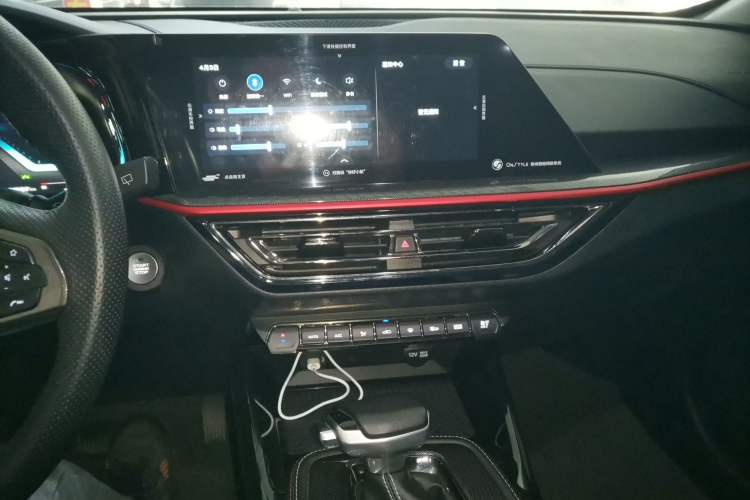 Used CHANGAN OSHAN X5 2021 1.5T DCT Flagship Edition Audio And AC Panel
