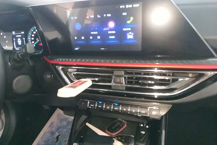 Used CHANGAN OSHAN X5 2021 1.6L CVT Comfort Model Audio And AC Panel