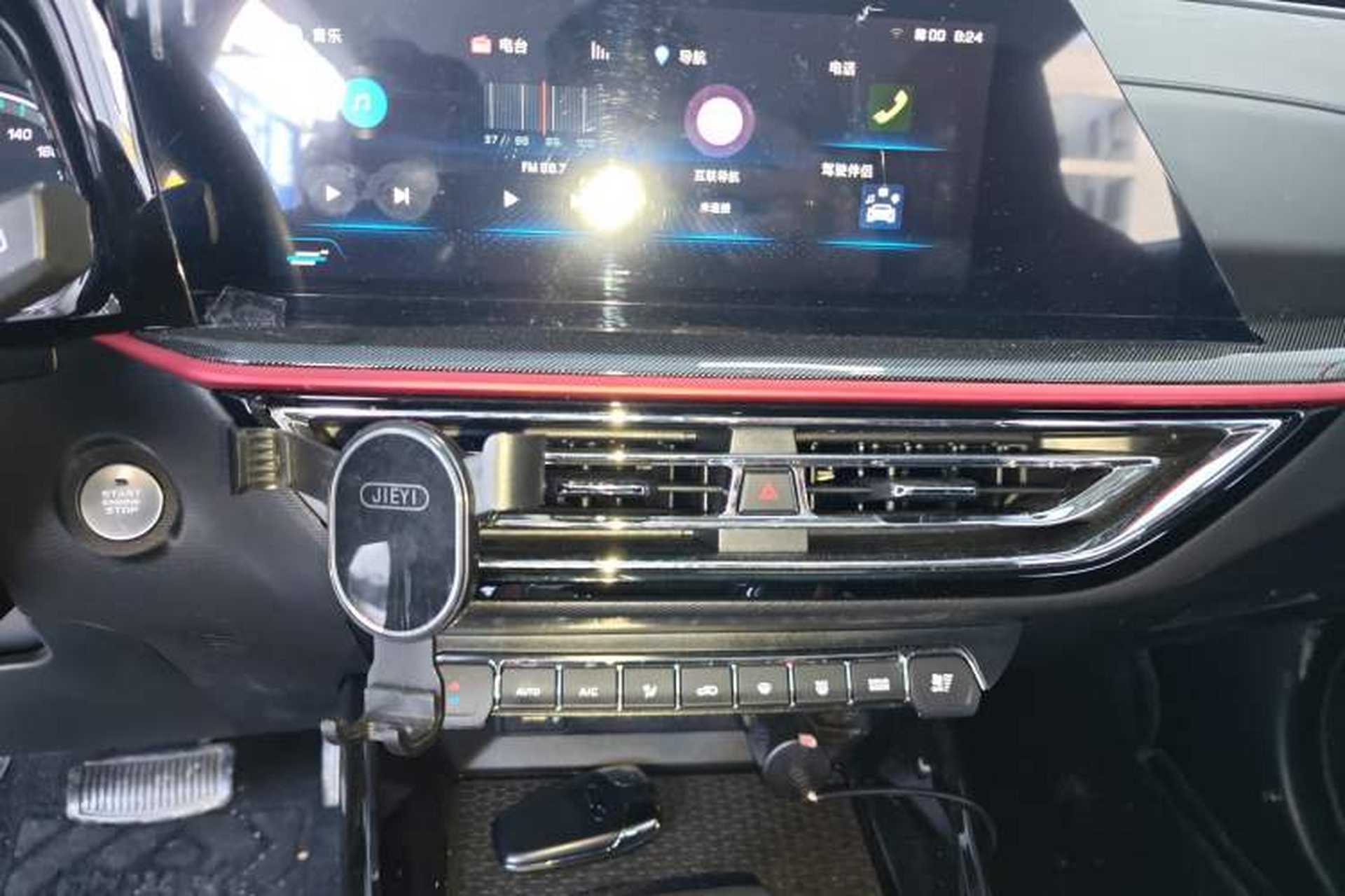 Used CHANGAN OSHAN X5 2021 Revised Version 1.5T DCT Luxury Edition Audio And AC Panel