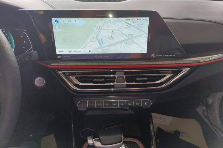 Used CHANGAN OSHAN X5 2021 1.5T DCT Prestige Edition Audio And AC Panel