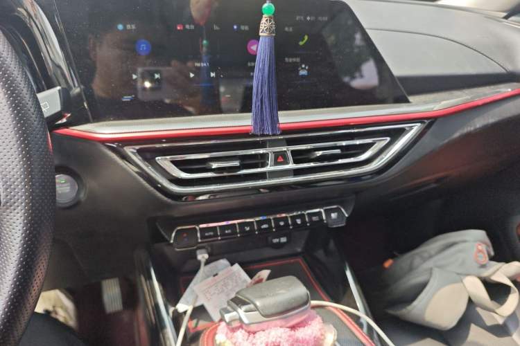 Used CHANGAN OSHAN X5 2021 Revised Version 1.5T DCT Luxury Edition Audio And AC Panel