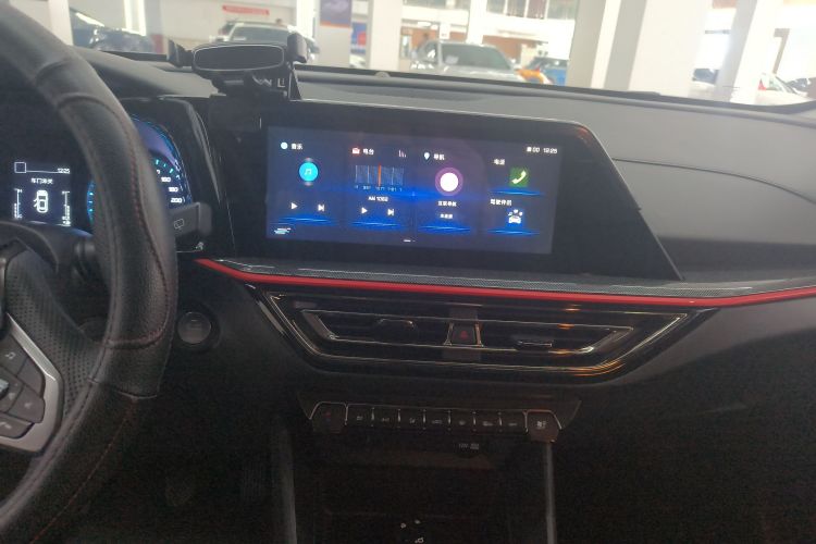 Used CHANGAN OSHAN X5 2021 Revised Version 1.6L Manual Luxury Edition Audio And AC Panel
