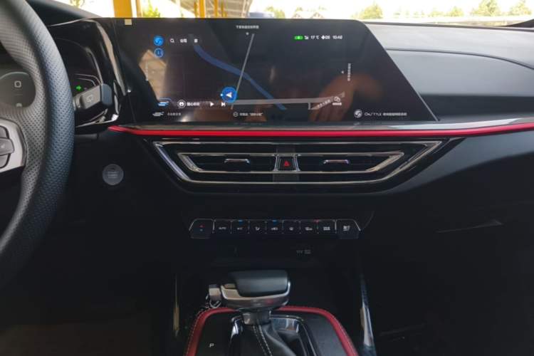 Used CHANGAN OSHAN X5 2021 1.5T DCT Prestige Edition Audio And AC Panel