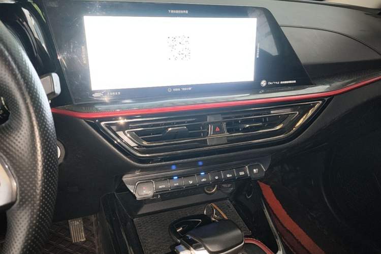 Used CHANGAN OSHAN X5 2021 1.5T DCT Flagship Edition Audio And AC Panel