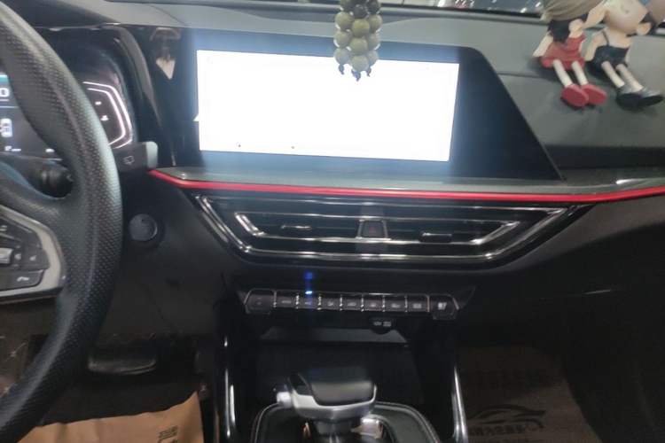 Used CHANGAN OSHAN X5 2021 1.5T DCT Prestige Edition Audio And AC Panel