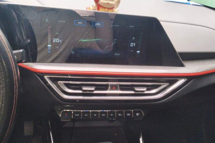 Used CHANGAN OSHAN X5 2021 1.5T DCT Prestige Edition Audio And AC Panel