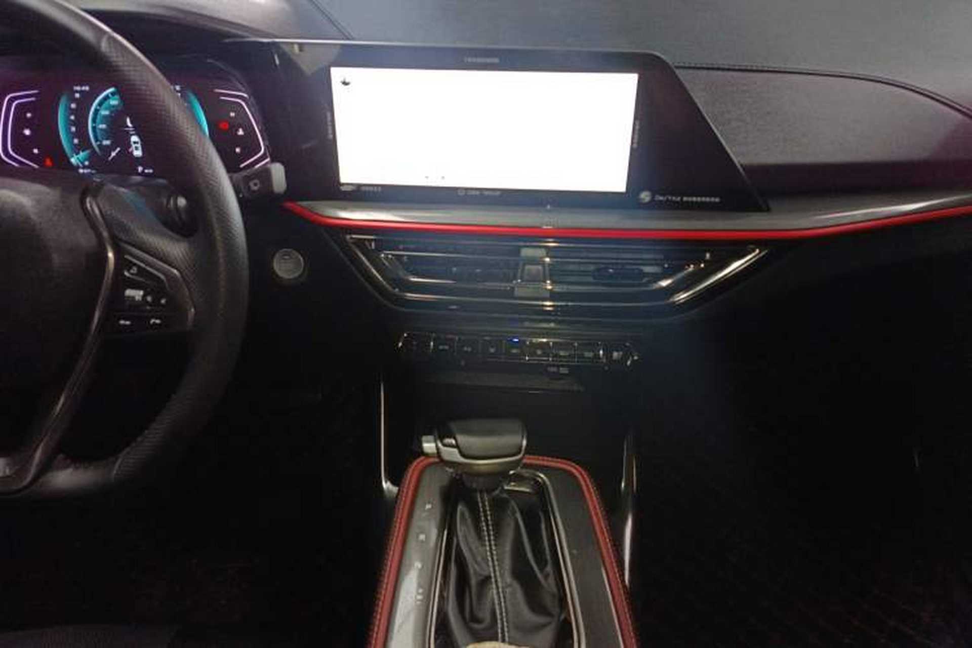 Used CHANGAN OSHAN X5 2021 1.5T DCT Prestige Edition Audio And AC Panel