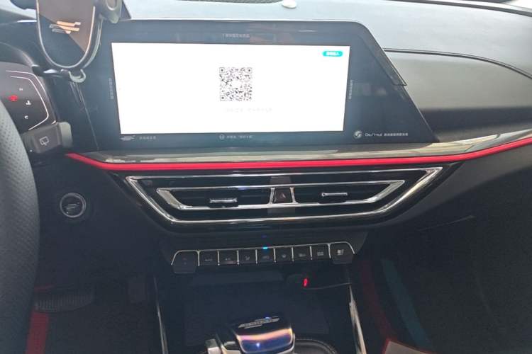 Used CHANGAN OSHAN X5 2021 1.6L CVT Luxury Model Audio And AC Panel