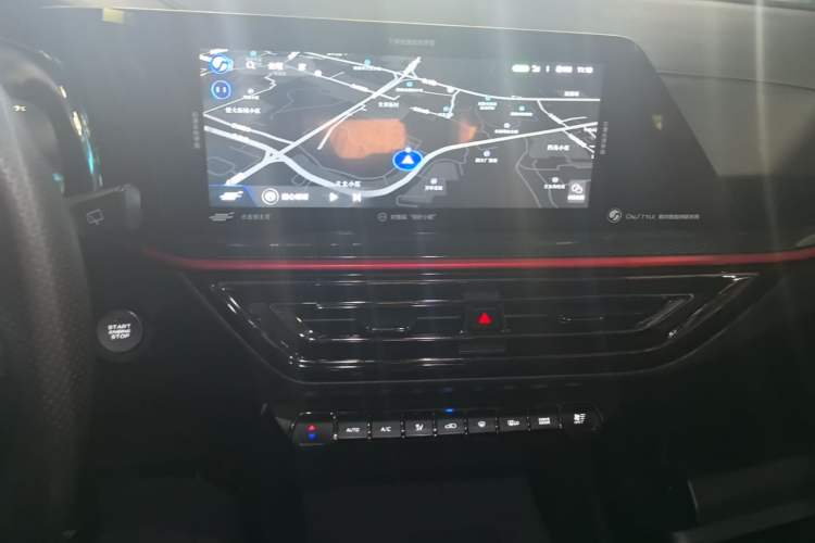 Used CHANGAN OSHAN X5 2021 1.5T DCT Flagship Edition Audio And AC Panel