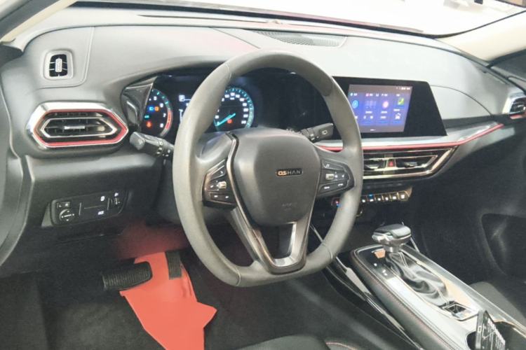 Used CHANGAN OSHAN X5 2021 1.6L CVT Luxury Version Center Console