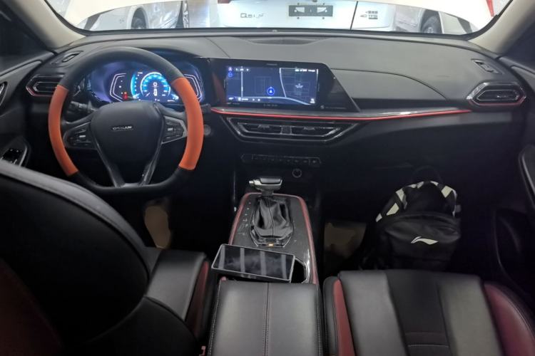 Used CHANGAN OSHAN X5 2021 1.5T DCT Prestige Edition Center Console