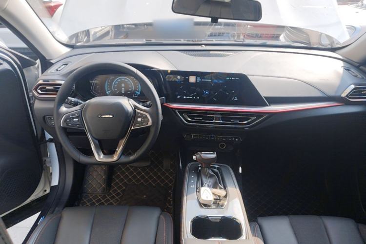 Used CHANGAN OSHAN X5 2021 1.5T DCT Flagship Edition Center Console
