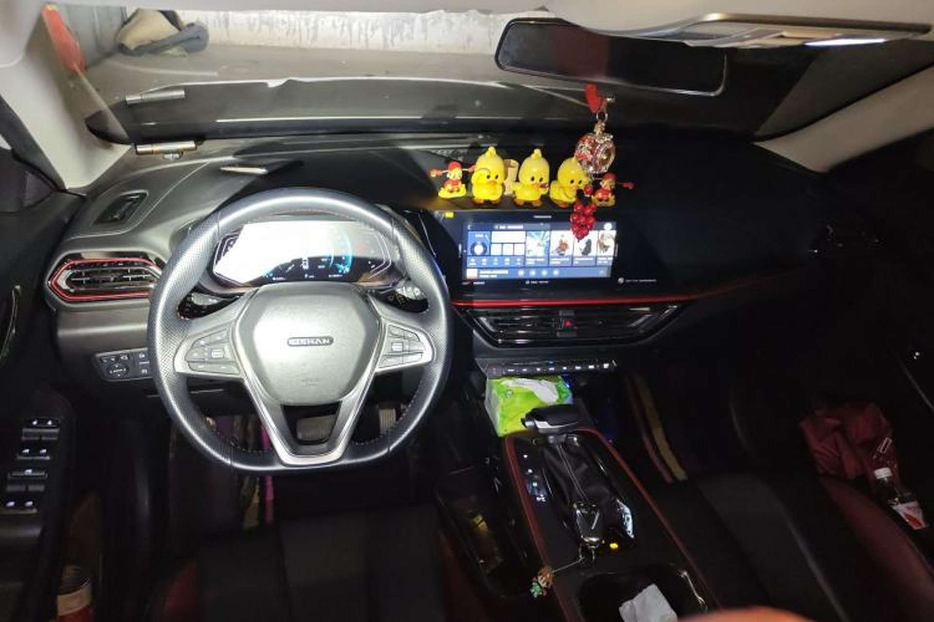 Used CHANGAN OSHAN X5 2021 1.5T DCT Flagship Edition Center Console