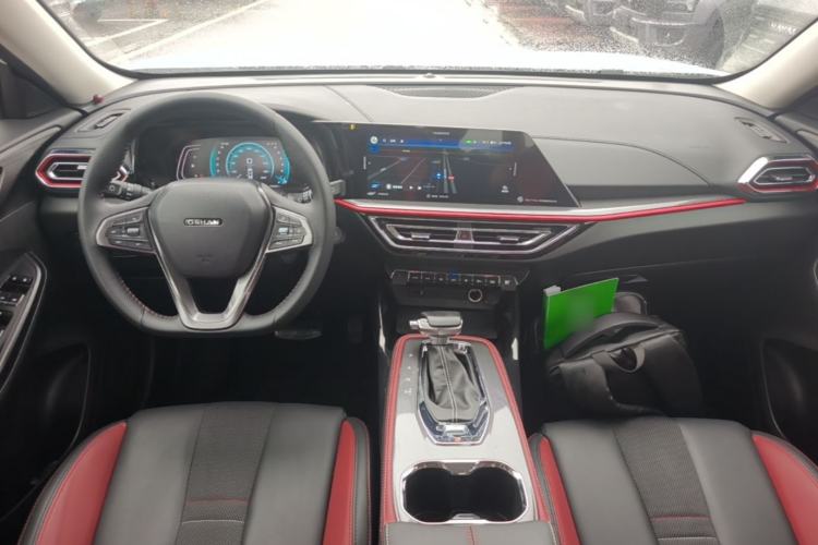 Used CHANGAN OSHAN X5 2021 1.5T DCT Prestige Edition Center Console
