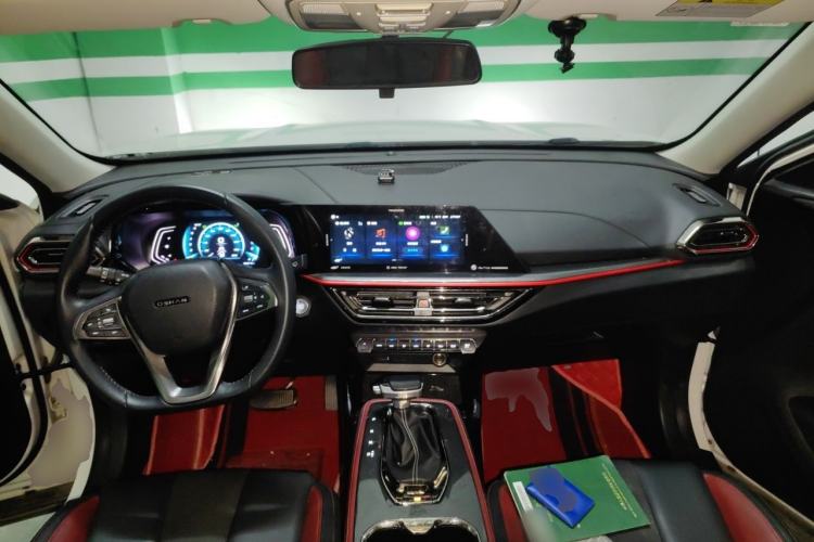 Used CHANGAN OSHAN X5 2021 1.5T DCT Prestige Edition Center Console