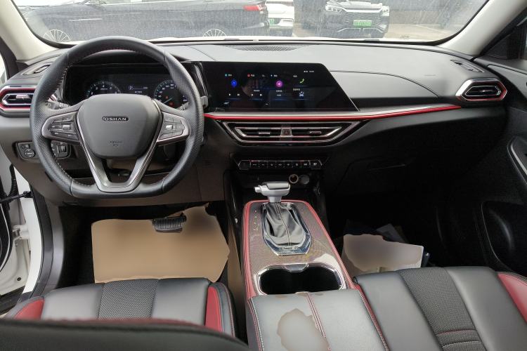 Used CHANGAN OSHAN X5 2021 Revised Version 1.5T DCT Luxury Edition Center Console