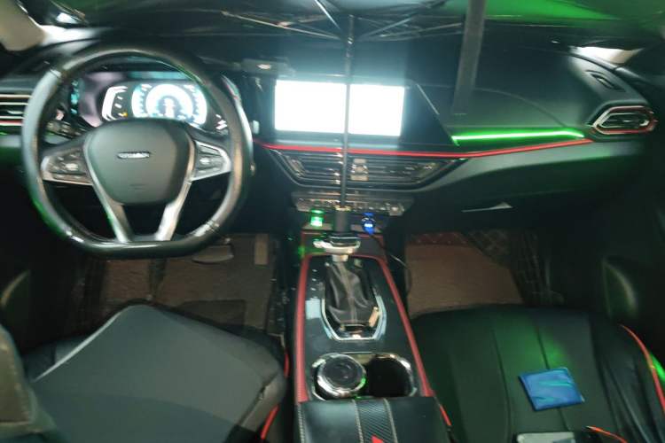 Used CHANGAN OSHAN X5 2021 1.5T DCT Flagship Edition Center Console