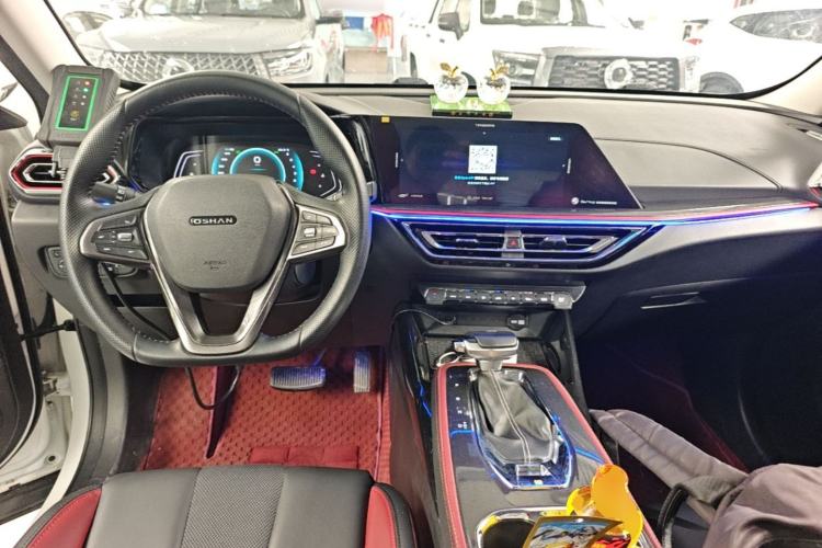Used CHANGAN OSHAN X5 2021 1.5T DCT Prestige Edition Center Console