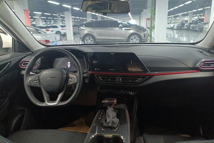 Used CHANGAN OSHAN X5 2021 1.6L CVT Luxury Model Center Console