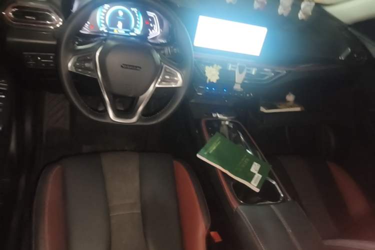 Used CHANGAN OSHAN X5 2021 1.5T DCT Prestige Edition Center Console