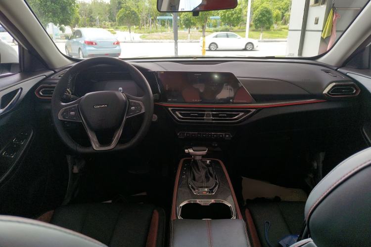 Used CHANGAN OSHAN X5 2021 1.5T DCT Prestige Edition Center Console