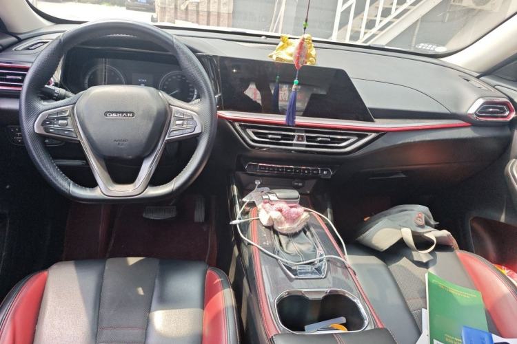 Used CHANGAN OSHAN X5 2021 Revised Version 1.5T DCT Luxury Edition Center Console