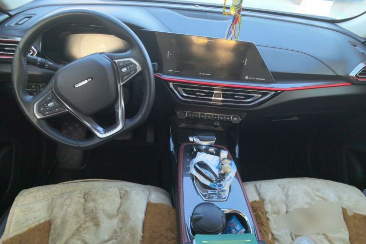 Used CHANGAN OSHAN X5 2021 1.5T DCT Prestige Edition Center Console