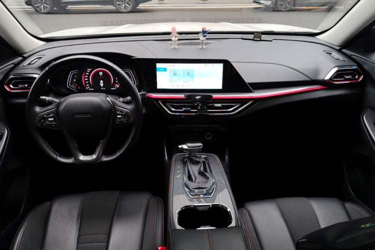 Used CHANGAN OSHAN X5 2021 1.6L CVT Comfort Model Center Console