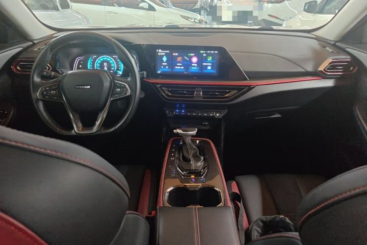 Used CHANGAN OSHAN X5 2021 1.5T DCT Flagship Edition Center Console