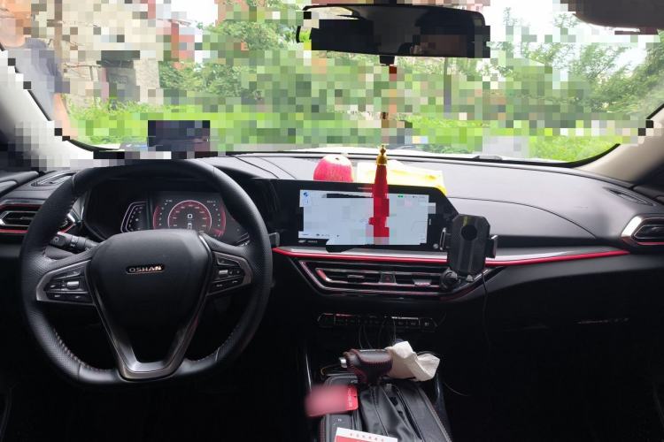 Used CHANGAN OSHAN X5 2021 1.5T DCT Prestige Edition Center Console