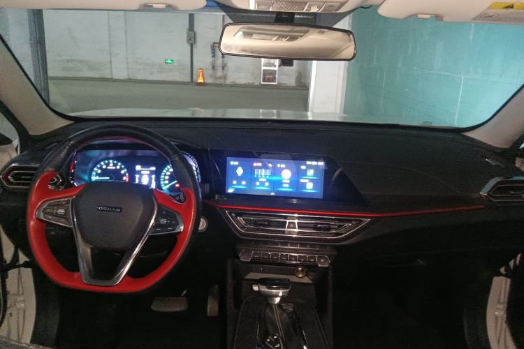 Used CHANGAN OSHAN X5 2021 Revised Version 1.5T DCT Luxury Edition Center Console