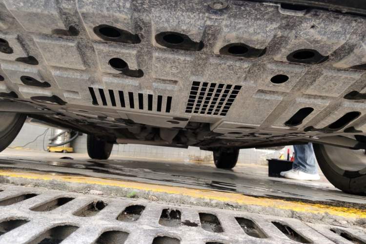 Used CHANGAN OSHAN X5 2021 1.5T DCT Flagship Edition Chassis Front