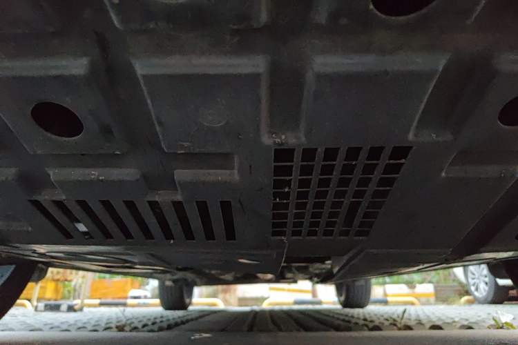 Used CHANGAN OSHAN X5 2021 1.5T DCT Flagship Edition Chassis Front