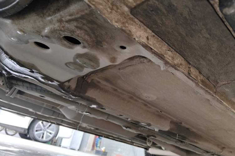 Used CHANGAN OSHAN X5 2021 1.5T DCT Flagship Edition Chassis Front Left