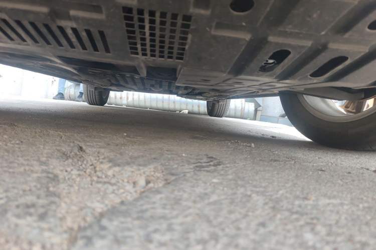 Used CHANGAN OSHAN X5 2021 1.6L CVT Luxury Version Chassis Front