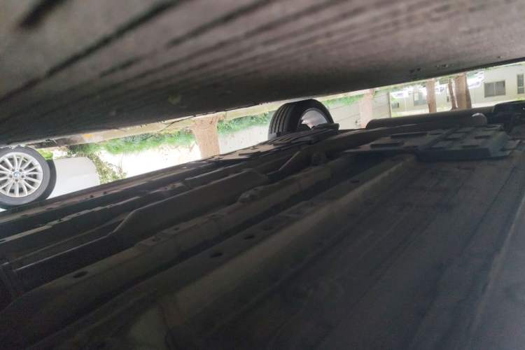 Used CHANGAN OSHAN X5 2021 1.5T DCT Flagship Edition Chassis Front Right