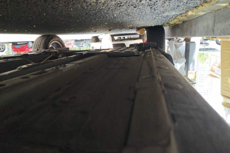 Used CHANGAN OSHAN X5 2021 1.6L CVT Luxury Model Chassis Front Right
