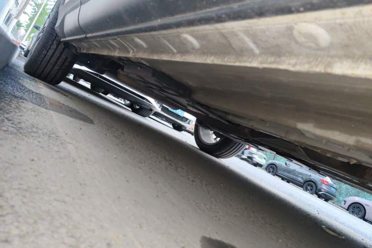 Used CHANGAN OSHAN X5 2021 1.5T DCT Flagship Edition Chassis Front Right