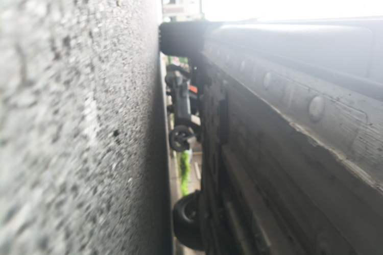 Used CHANGAN OSHAN X5 2021 1.6L CVT Luxury Model Chassis Front Right