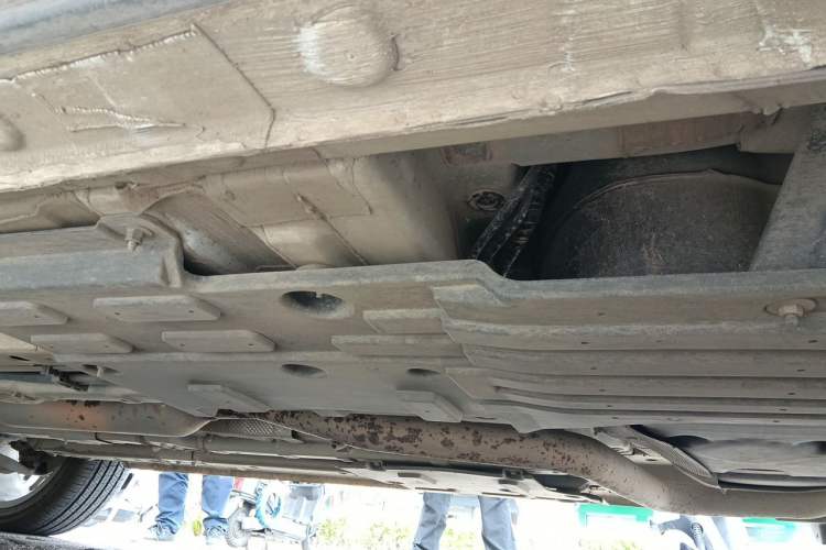 Used CHANGAN OSHAN X5 2021 1.5T DCT Flagship Edition Chassis Rear Left
