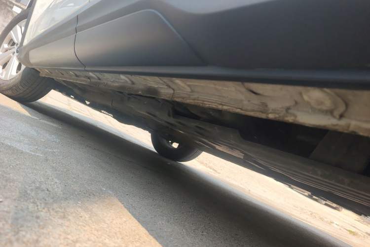 Used CHANGAN OSHAN X5 2021 1.6L CVT Luxury Version Chassis Rear Left