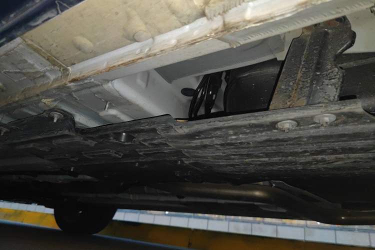 Used CHANGAN OSHAN X5 2021 1.5T DCT Luxury Edition Chassis Rear Left