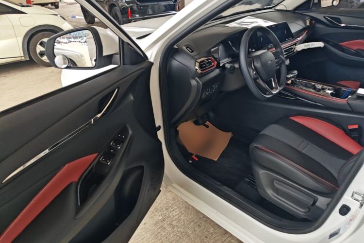 Used CHANGAN OSHAN X5 2021 1.5T DCT Prestige Edition Driver Seat