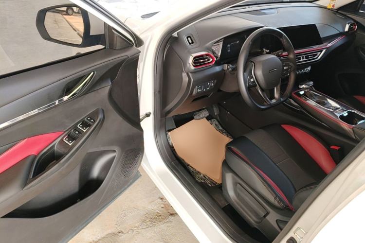 Used CHANGAN OSHAN X5 2021 1.5T DCT Prestige Edition Driver Seat