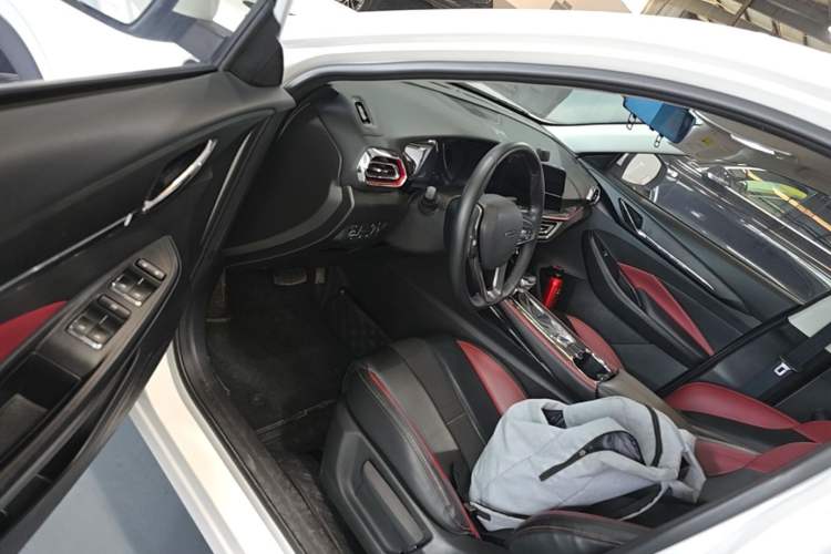 Used CHANGAN OSHAN X5 2021 1.5T DCT Prestige Edition Driver Seat