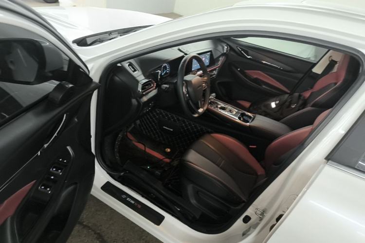 Used CHANGAN OSHAN X5 2021 Revised Version 1.5T DCT Luxury Edition Driver Seat