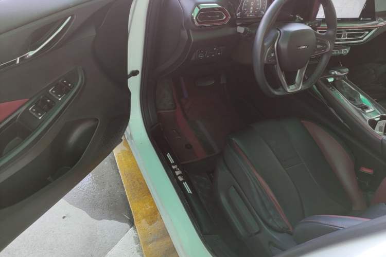 Used CHANGAN OSHAN X5 2021 1.5T DCT Prestige Edition Driver Seat